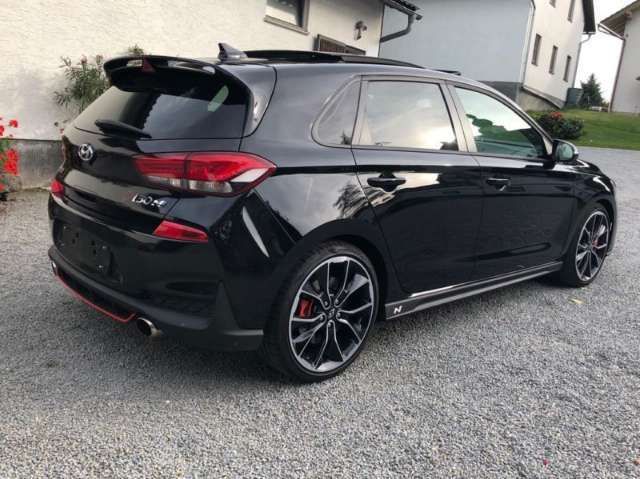 Hyundai i30 • 2018 • 69,900 km 2