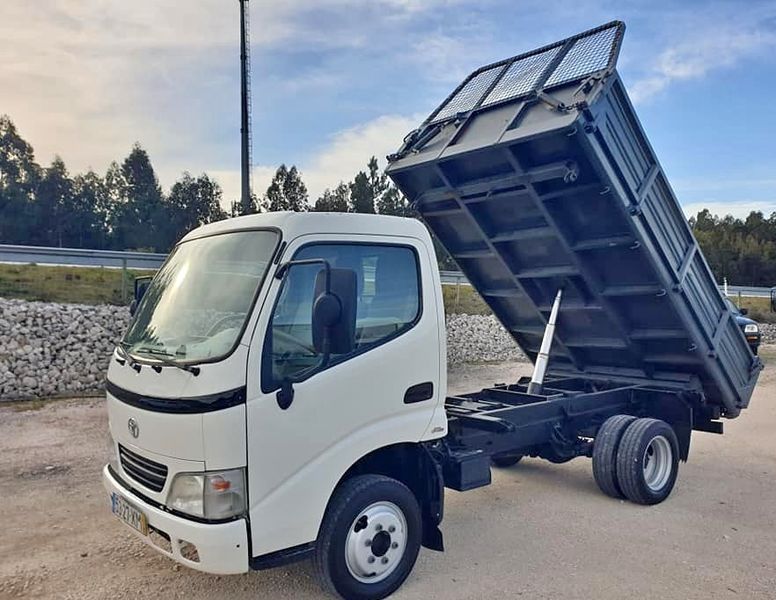 Toyota Dyna • 2004 • 208,000 km 7