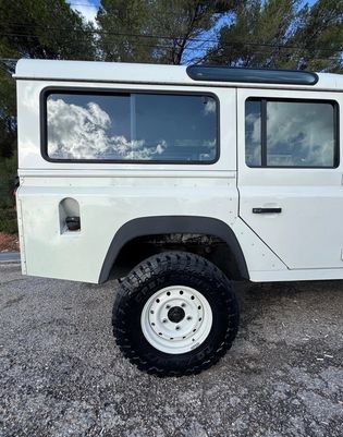 Land Rover Defender • 1998 • 72,000 km 5