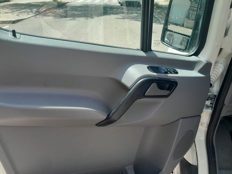 Volkswagen Crafter • 2010 • 272,000 km 6