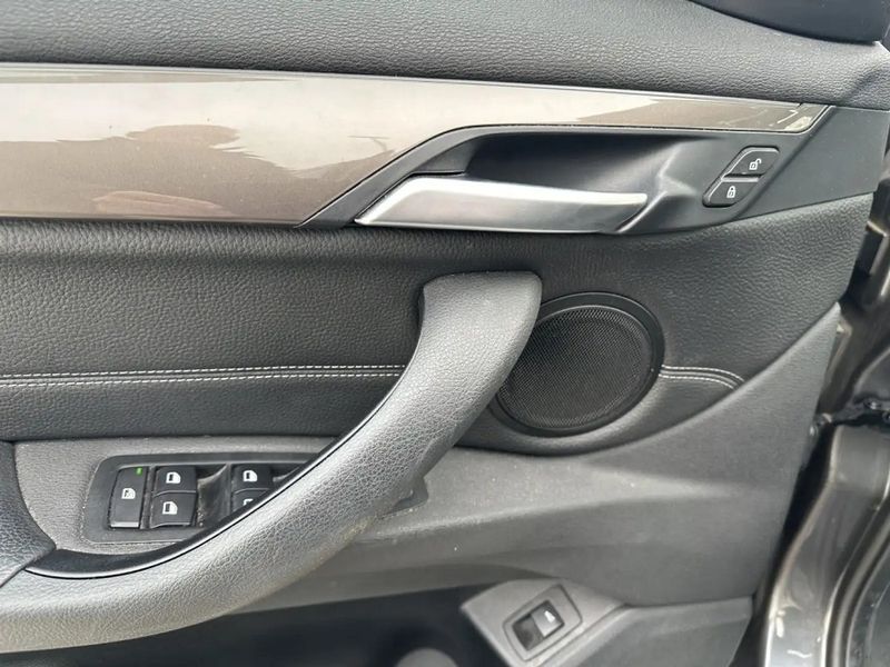 BMW X1 • 2017 • 55,000 km 9