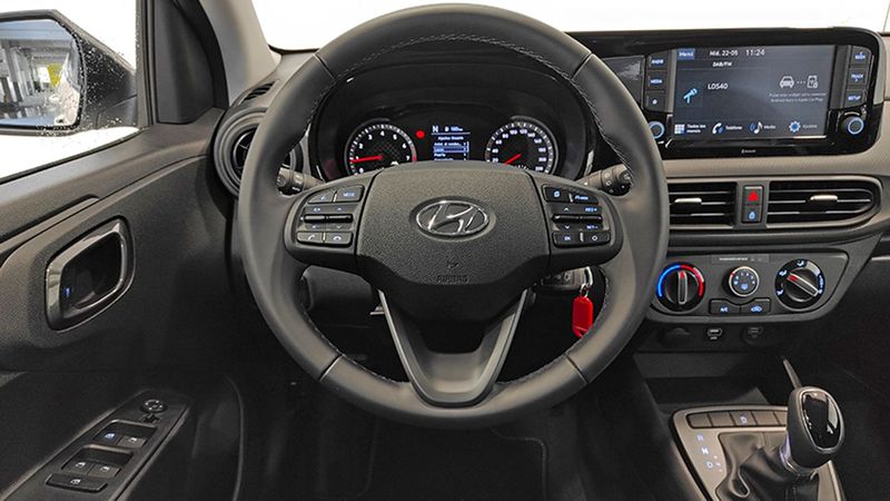 Hyundai i10 • 2023 • 25,432 km 12