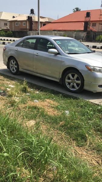 Toyota Camry • 2009 • 143,305 km 3