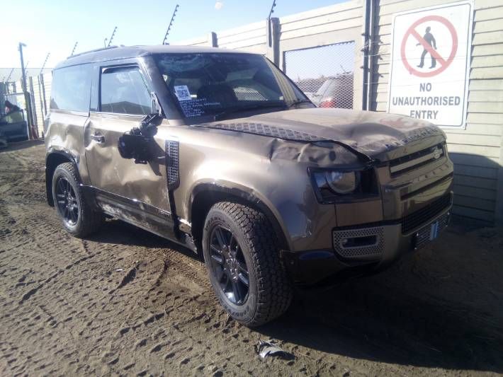 Land Rover Defender • 2021 • 75,225 km 9