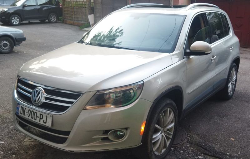 Volkswagen Tiguan • 2011 • 119,000 mi 5