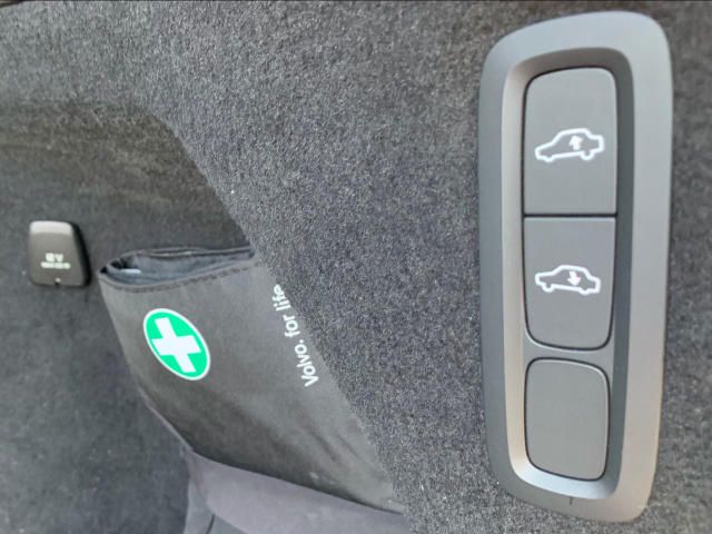 Volvo XC90 • 2016 • 76,000 km 14