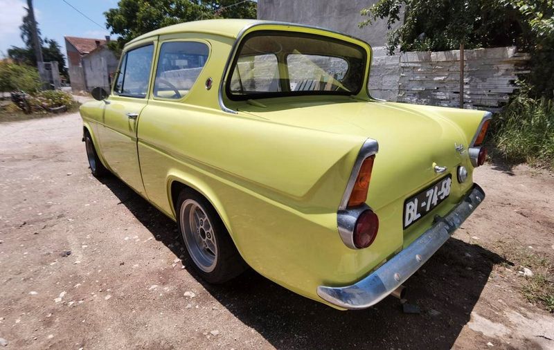 Ford Aerostar • 1980 • 69,999 km 8