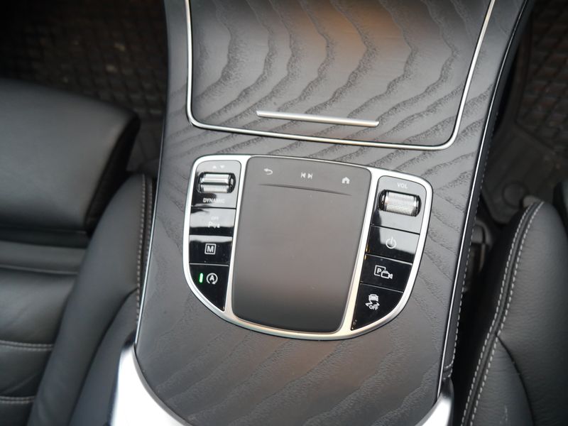 Mercedes-Benz GLC-Class • 2020 • 18,000 km 29