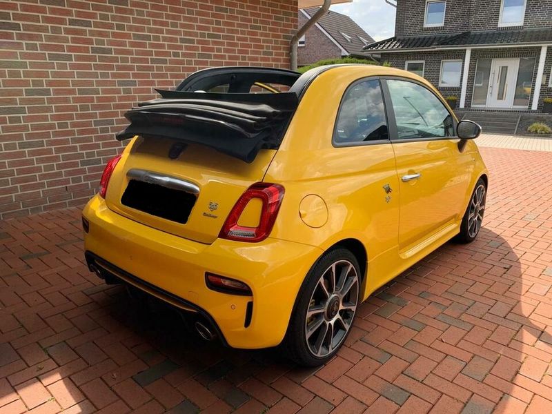 Fiat 500 • 2016 • 64,000 km 2