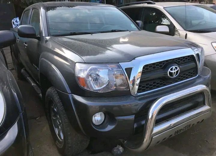 Toyota Tacoma • 2017 • 50,000 km 3