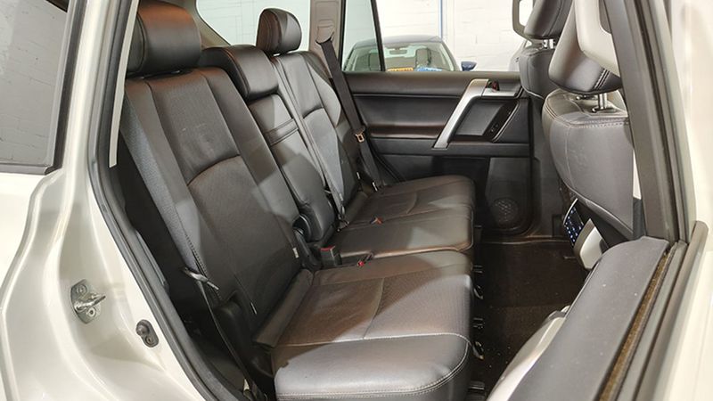 Toyota Land Cruiser • 2023 • 64,871 km 7