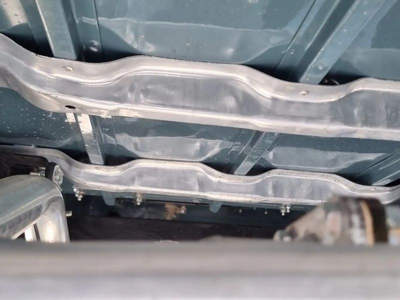 Land Rover LR3 • 1976 • 65,800 km 13