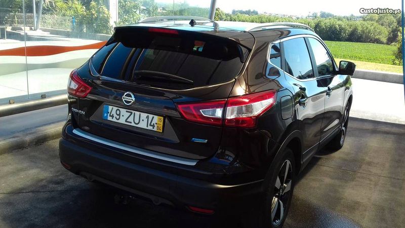 Nissan Qashqai • 2015 • 120,000 km 4