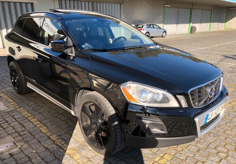 Volvo XC60 • 2009 • 299,999 km 1