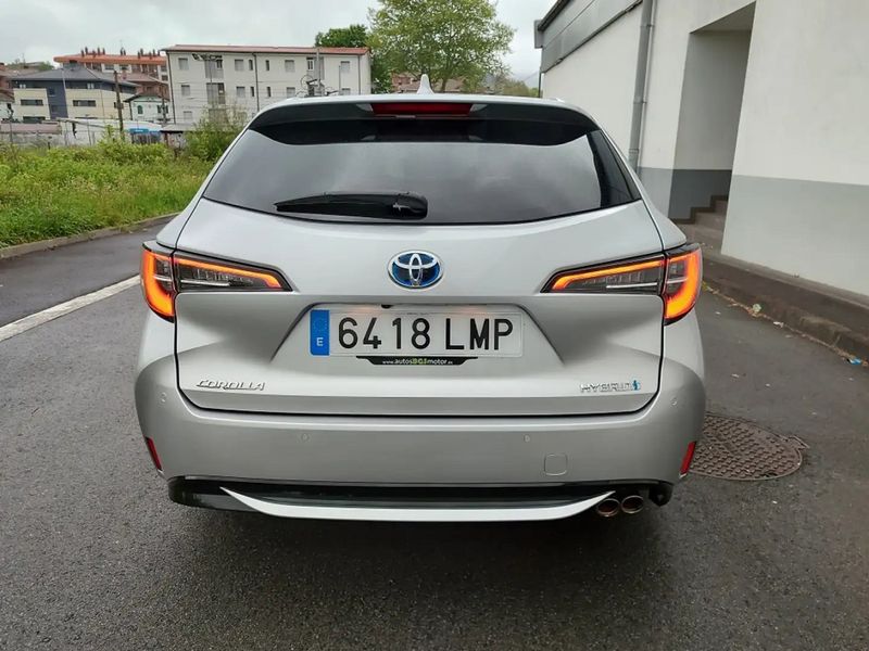 Toyota Corolla Hybrid • 2021 • 93,000 km 4