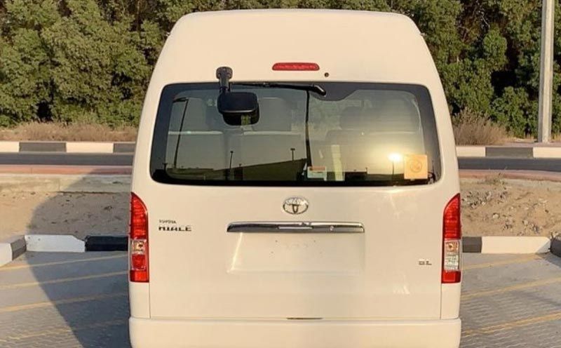 Toyota Hiace Van • 2020 • 44,156 km 3