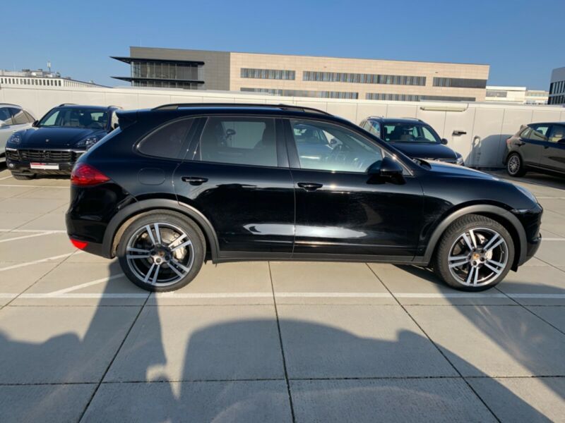Porsche Cayenne • 2013 • 195,000 km 3