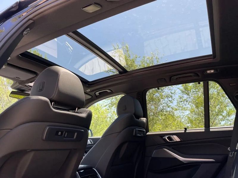 BMW X5 • 2020 • 96,000 km 4