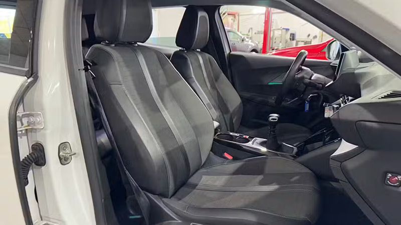 Peugeot 2008 • 2022 • 103,497 km 8