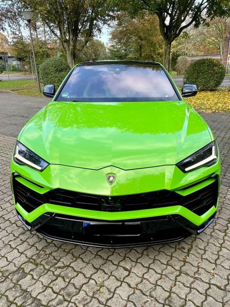 Lamborghini Urus • 2021 • 24,500 km 1