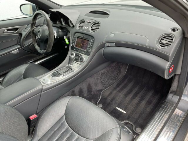 Mercedes-Benz SL • 2009 • 106,000 km 16