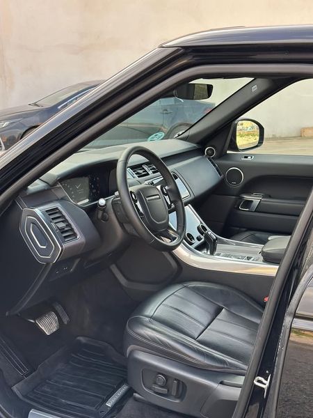 Land Rover Range Rover Sport • 2018 • 135,000 km 7