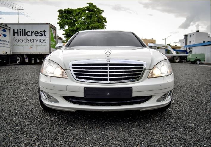 Mercedes-Benz S • 2009 • 130,000 km 1