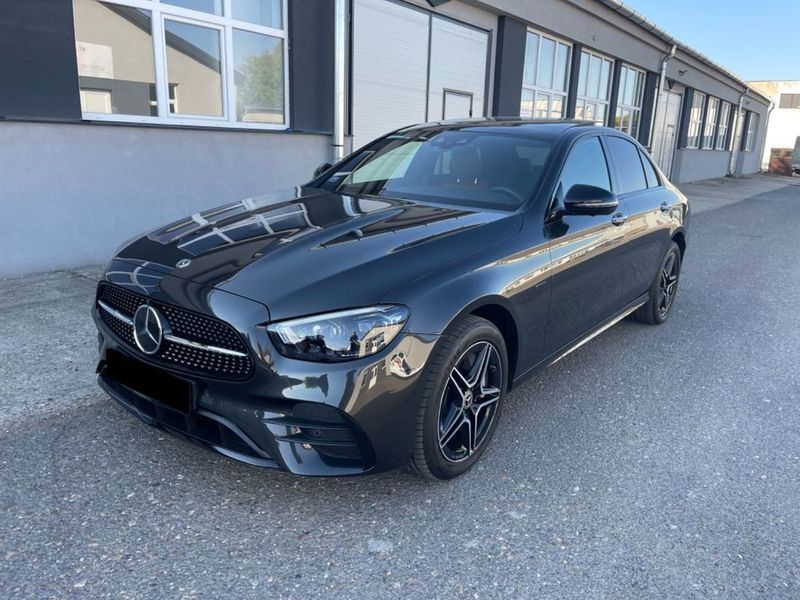 Mercedes-Benz E • 2021 • 18,200 km 1