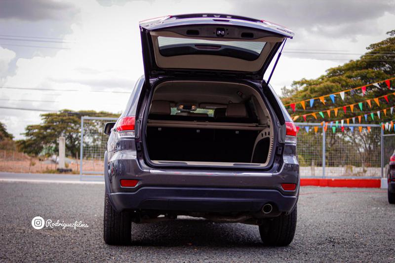 Jeep Grand Cherokee • 2015 • 90,000 km 4