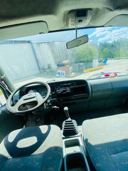 Mitsubishi Fuso canter • 1999 • 80,000 km 6