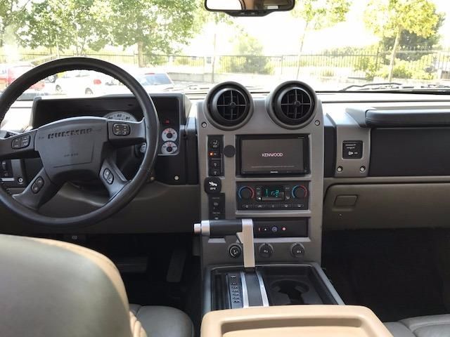 Hummer H2 • 2004 • 191,000 km 7