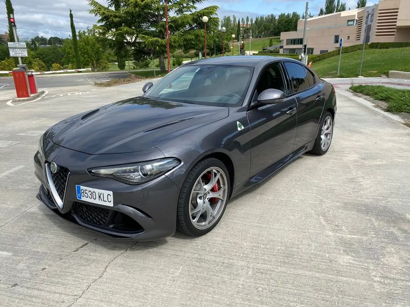 Alfa Romeo Giulia • 2018 • 52,000 km 1