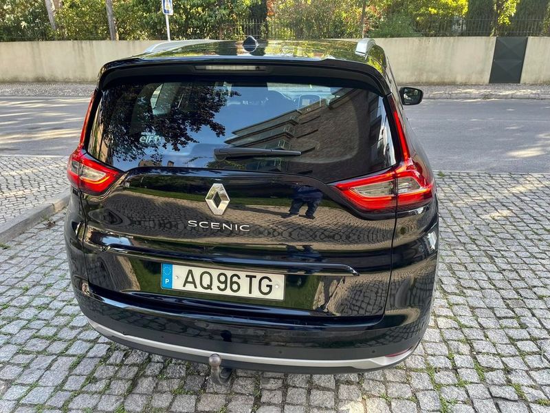 Renault Grand Scenic • 2017 • 60,000 km 4
