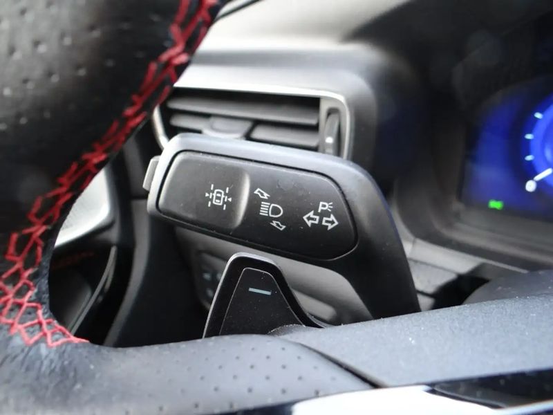 Ford Explorer • 2023 • 38,000 km 15