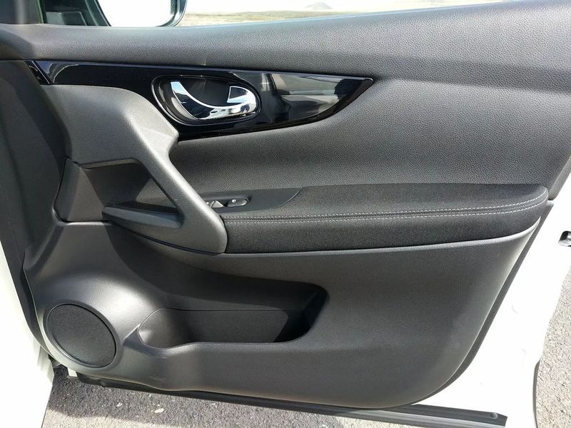 Nissan Qashqai • 2018 • 38,000 km 4