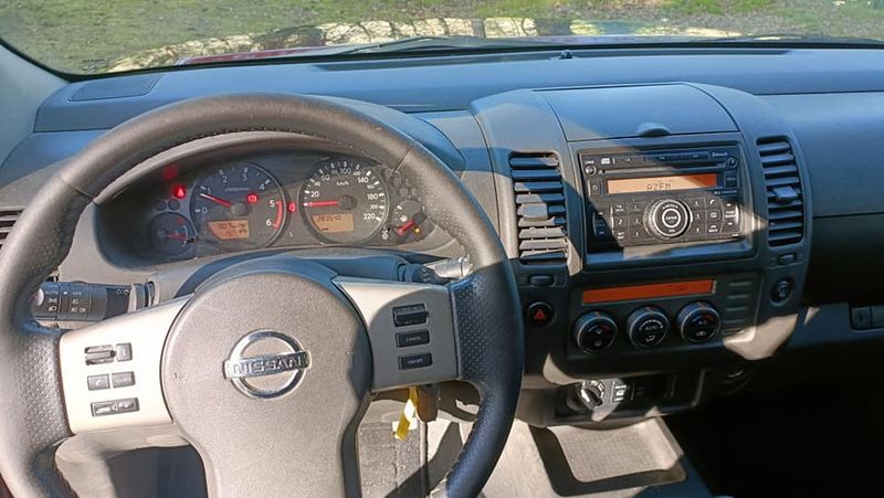 Nissan Navara • 2008 • 207,000 km 7