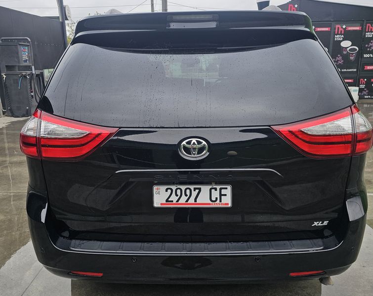 Toyota Sienna • 2015 • 71,123 mi 15