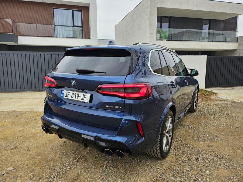 BMW X5 • 2020 • 120,000 km 1