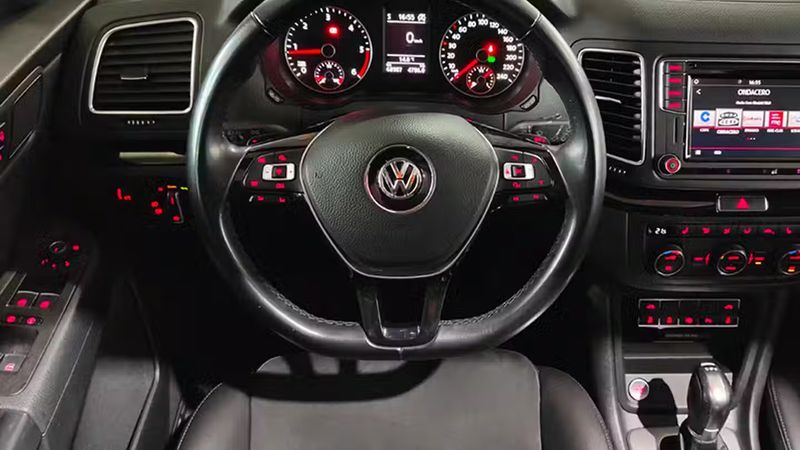 Volkswagen Sharan • 2018 • 68,987 km 7