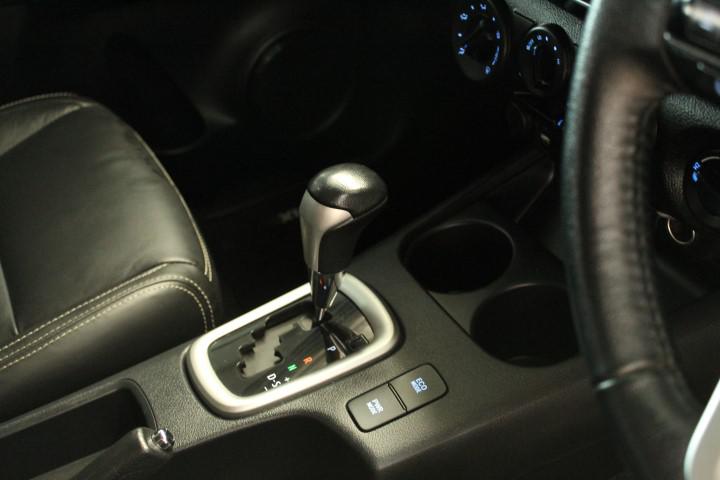 Toyota Hilux • 2018 • 76,857 km 8