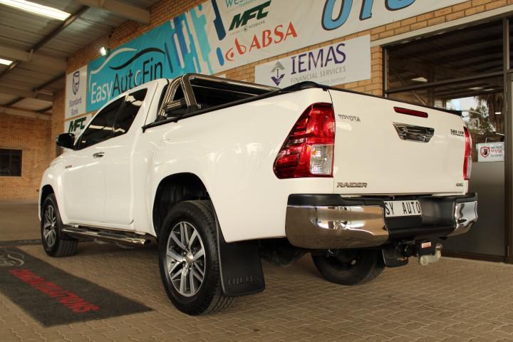 Toyota Hilux • 2018 • 76,857 km 3