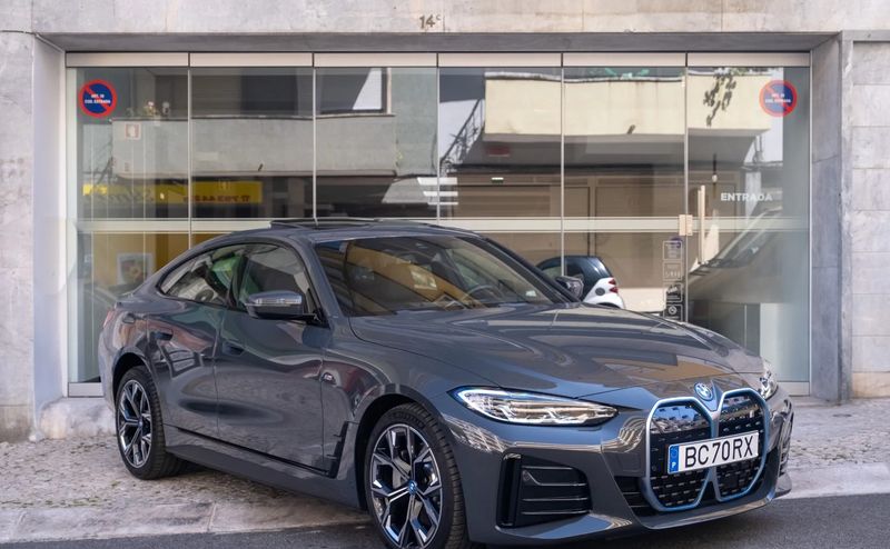 BMW i8 • 2022 • 4,500 km 1