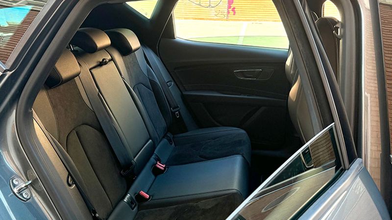 Seat Leon • 2018 • 110,048 km 5