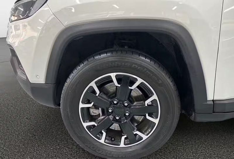 Jeep Compass • 2022 • 83,489 km 12