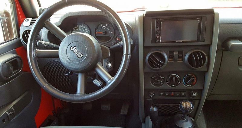 Jeep Wrangler • 2009 • 80,000 km 6