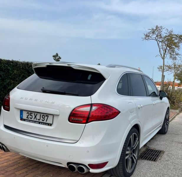 Porsche Cayenne • 2013 • 17,000 km 3