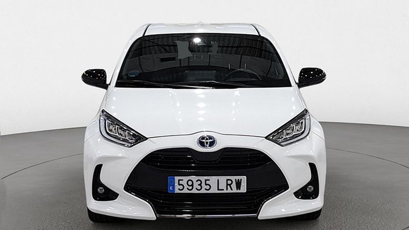 Toyota Yaris • 2021 • 14,534 km 8