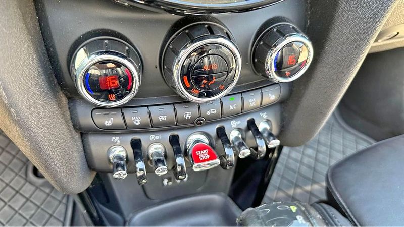 MINI Cooper S Cabrio • 2017 • 40,000 km 4