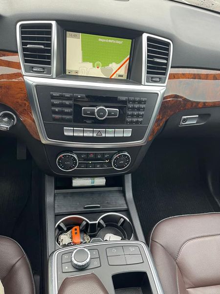 Mercedes-Benz M-Class • 2012 • 170,680 km 6