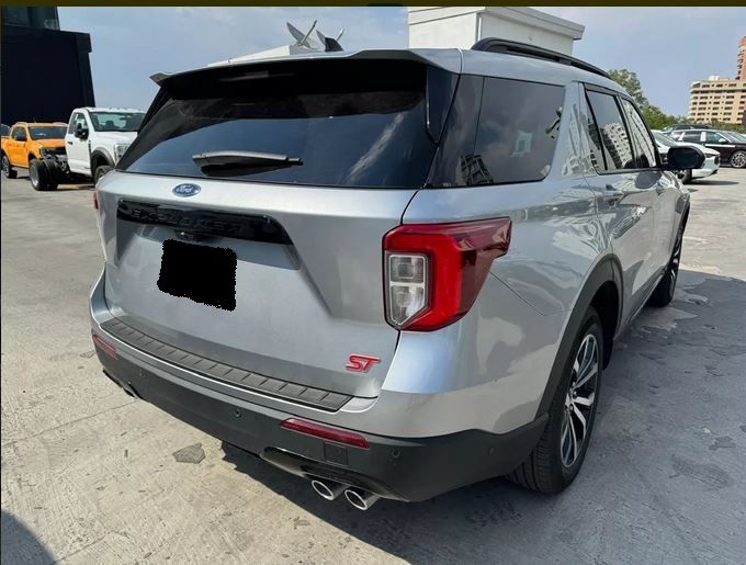 Ford Explorer • 2023 • 26,000 km 3